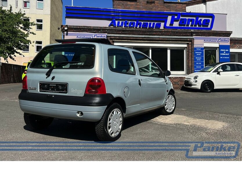 Renault Twingo 1.2 Liberty*Falt-Dach*4-Sitz*11/25TÜV*2-E 174.613 km 1.980 € Berlin 13187