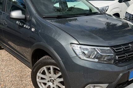 Dacia Sandero 42.540 km 9.490 &euro; Berlin 13089