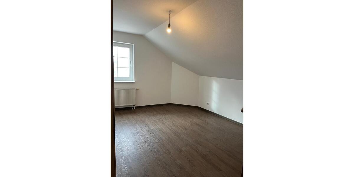 Dachgeschoßwohnung Neuenhagen bei Berlin - 3 Zimmer, 95 m&sup2;, 1.500&euro; | Angebot:25923540