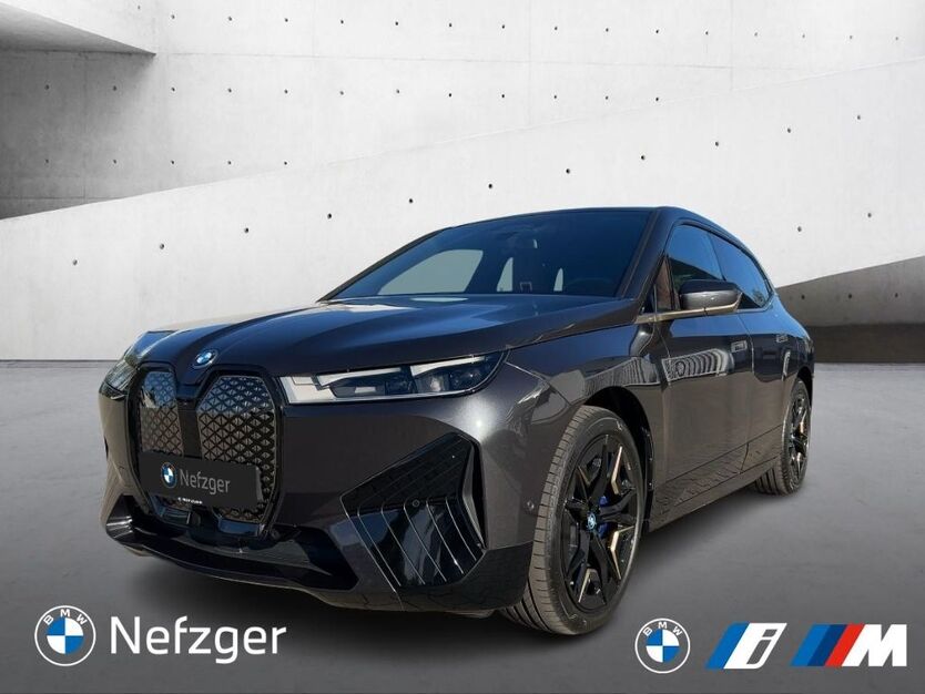 BMW iX 12.900 km 52.500 € Berlin-Siemensstadt 13629