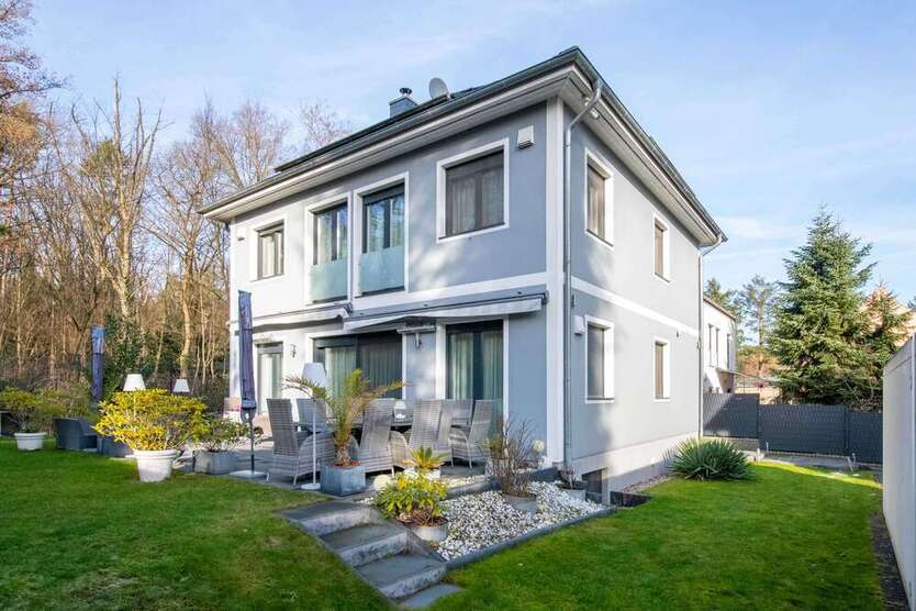 Haus zum Kaufen in Berlin-Wannsee 1.795.000 € 220 m²