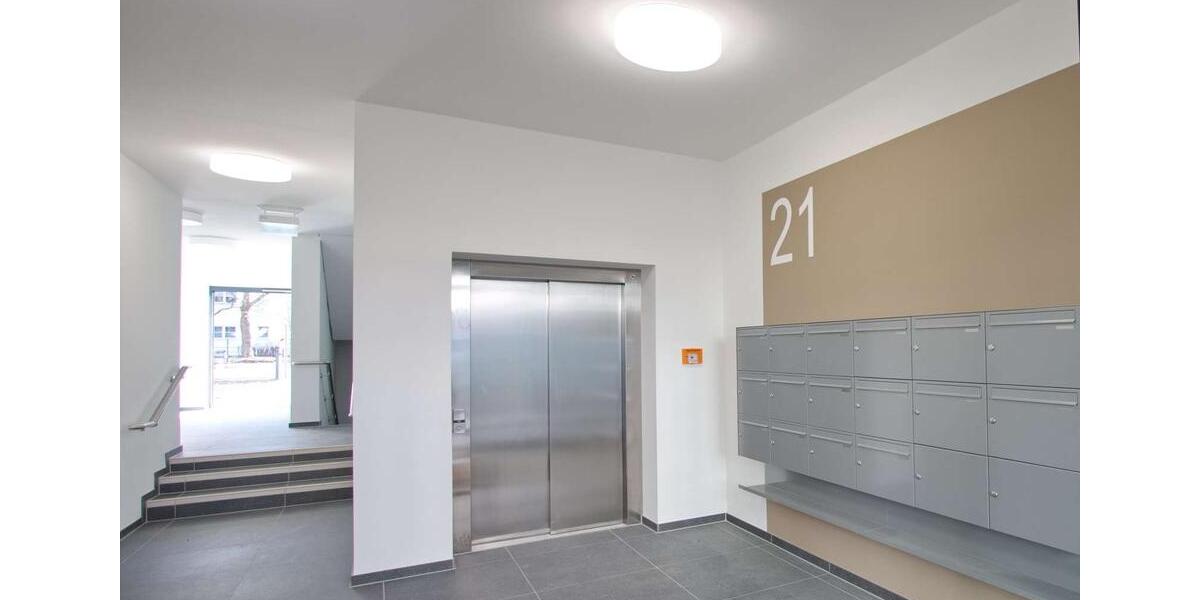 Etagenwohnung Berlin Lichtenberg - 4 Zimmer, 110 m&sup2;, 2.490&euro; | Angebot:25352810