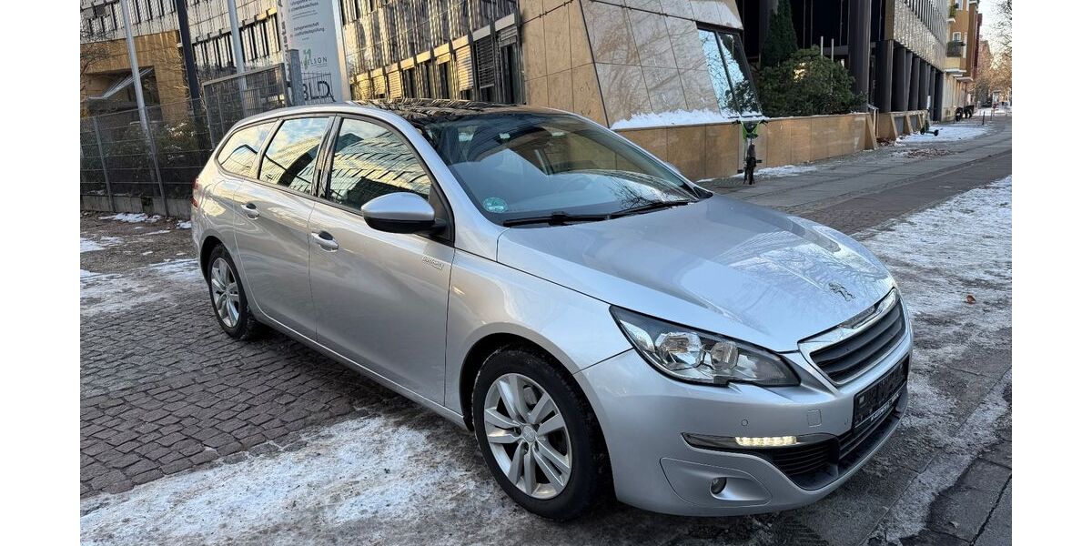 Peugeot 308 223.000 km 5.299 &euro; Berlin 10553