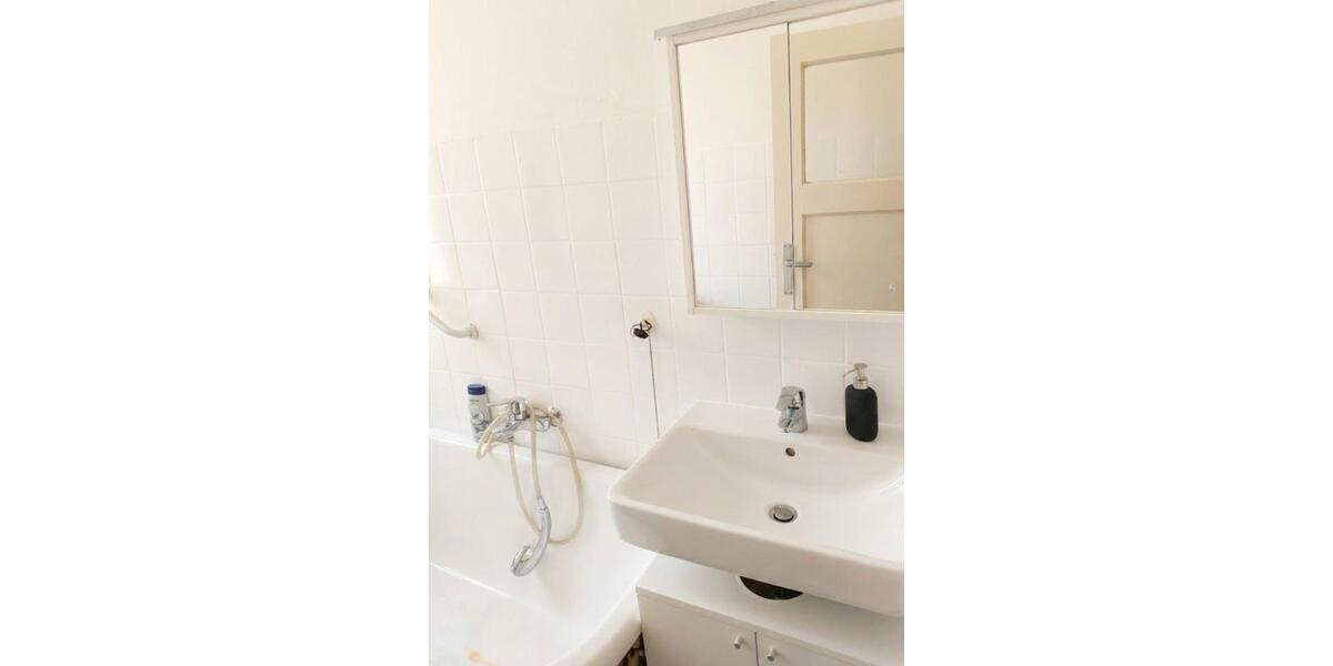 Etagenwohnung Berlin Tempelhof-Schöneberg - 4 Zimmer, 80 m&sup2;, 1.750&euro; | Angebot:24701167