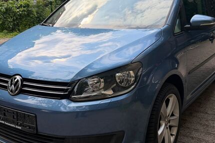 VW Touran 141.552 km 4.600 &euro; Berlin 13357