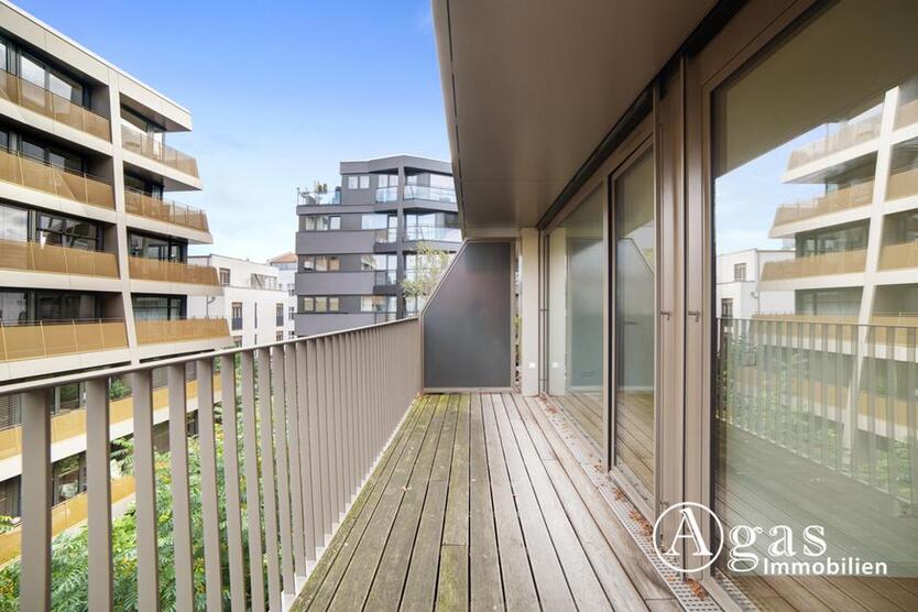 Schöne 2 Zimmer Wohnung mit ca. 53m², EBK und Balkon mit Gartenblick in Berlin-Mitte! zimmer