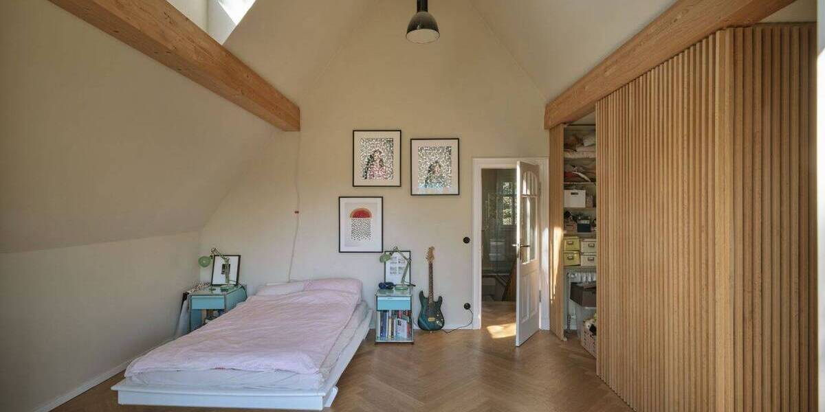 Einzigartiges Einfamilienhaus in Rosenthal - Altbau-Charme trifft modernstes Innenleben 6 zimmer