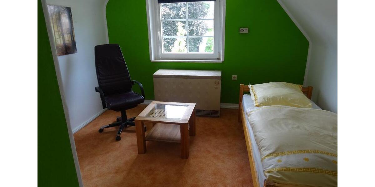 Einfamilienhaus Berlin Neukölln - 4 Zimmer, 110 m&sup2;, 1.300&euro; | Angebot:26631134
