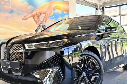 BMW iX 40.000 km 71.320 € Strausberg 15344