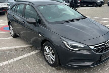 Opel Astra 244.580 km 5.000 € MITTENWALDE 15749