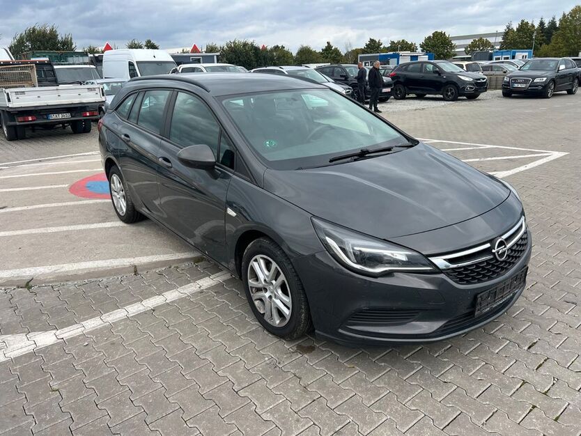 Opel Astra 244.580 km 5.000 € MITTENWALDE 15749