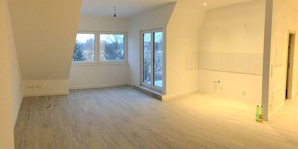 Stilvoller Dachgeschoss-Traum mit zwei Dachterrassen - bezugsfreie 2-Zimmer-Wohnung in Berlin-Grünau 2 zimmer