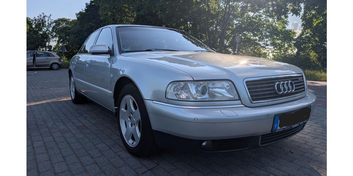 Audi A8 277.000 km 7.500 &euro; Eichwalde 15732