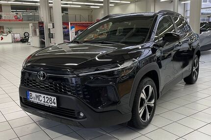 Toyota Corolla Cross 2.500 km 40.490 &euro; Berlin 13403
