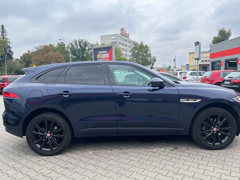 Jaguar F-Pace 142.000 km 19.800 € Berlin 12557