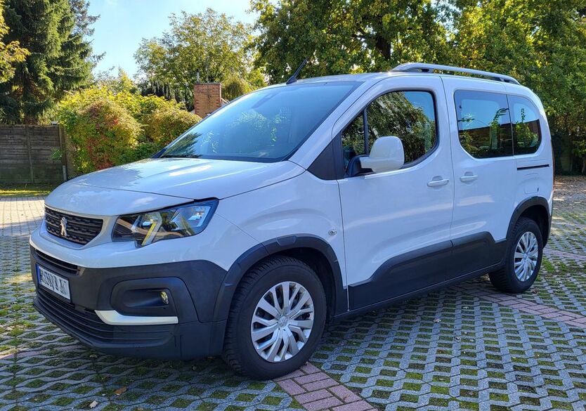 Peugeot Rifter 84.000 km 17.200 € Petershagen 15370