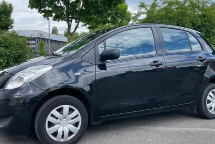 Toyota Yaris 95.900 km 4.000 &euro; Berlin 12555
