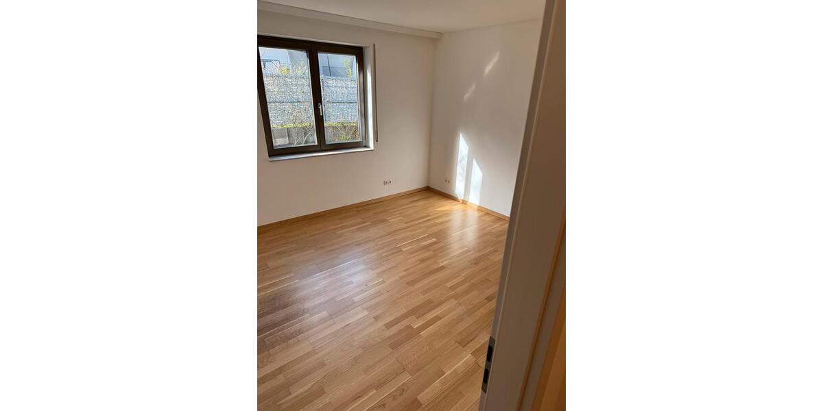 Erdgeschoßwohnung Berlin Treptow-Köpenick - 4 Zimmer, 108 m&sup2;, 1.980&euro; | Angebot:26470084
