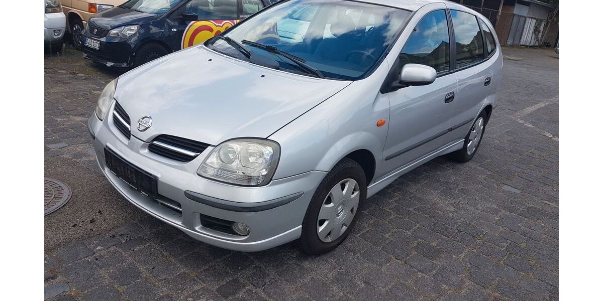 Nissan Almera 108.000 km 1.750 € Berlin 10717