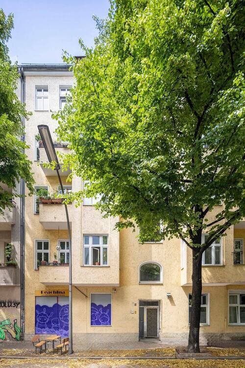 Charmante 2-Zimmer-Wohnung im Gartenhaus, im beliebten Reuterkiez! - mit Option zur Eigennutzung.