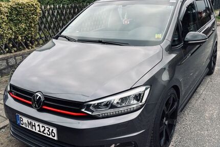 VW Touran 187.693 km 12.800 € Berlin 12524