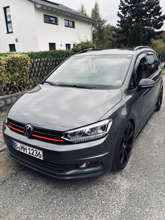 VW Touran 187.693 km 12.800 € Berlin 12524
