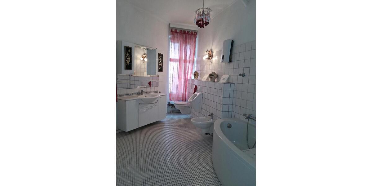 Hochparterre Berlin Neukölln - 2 Zimmer, 70 m&sup2;, 340.000&euro; | Angebot:26606920