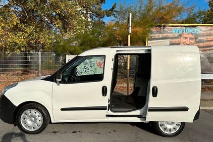Opel Combo 168.000 km 6.783 &euro; Berlin 13597