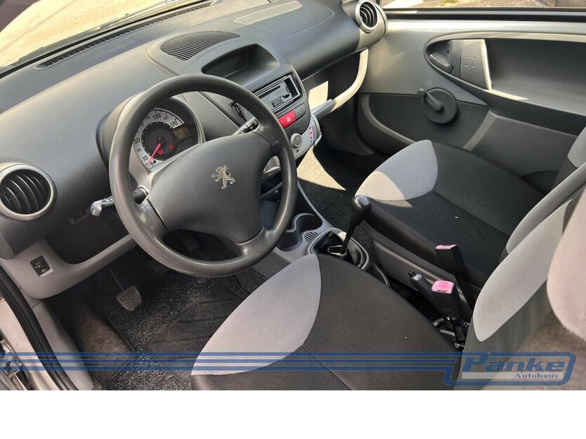 Peugeot 107 1.0 Petit Filou 70* 01/25 letzter Service * 47.106 km 2.990 € Berlin 13187
