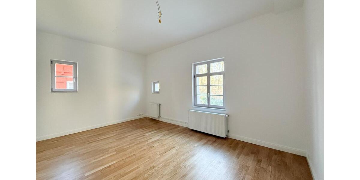 Erdgeschoßwohnung Erkner - 4 Zimmer, 154 m&sup2;, 1.700&euro; | Angebot:25148017