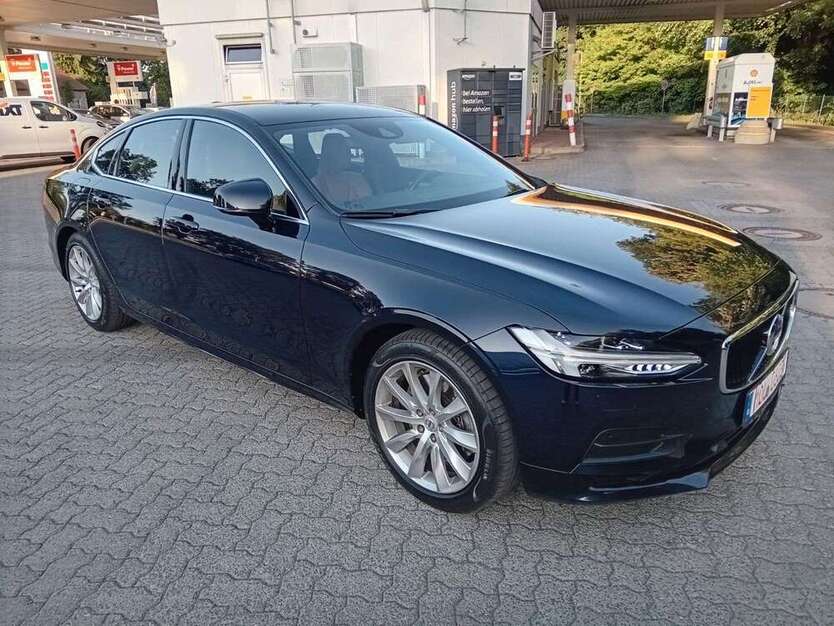 S90