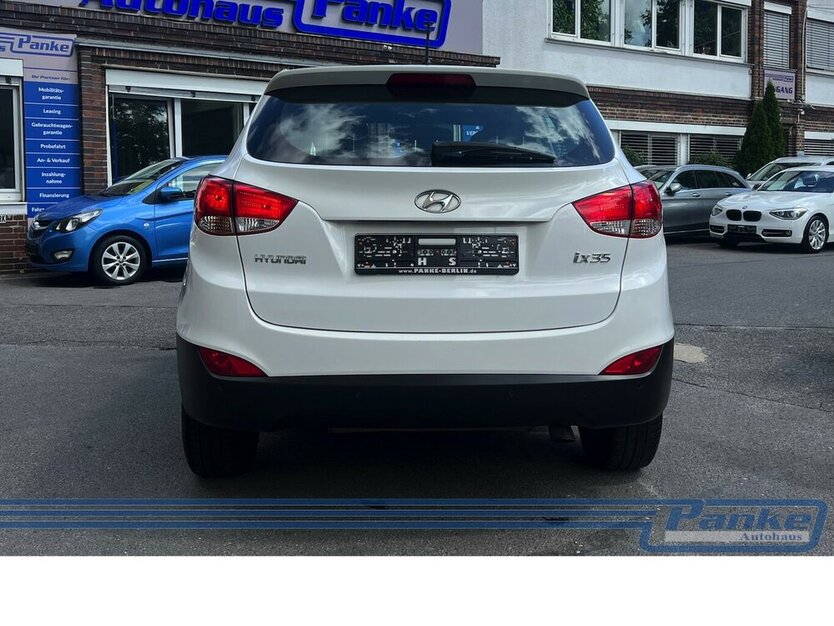 Hyundai ix35 Comfort 2WD*Phone*SHZ*Tempo*Tempo*2-Hand* 162.954 km 9.480 € Berlin 13187