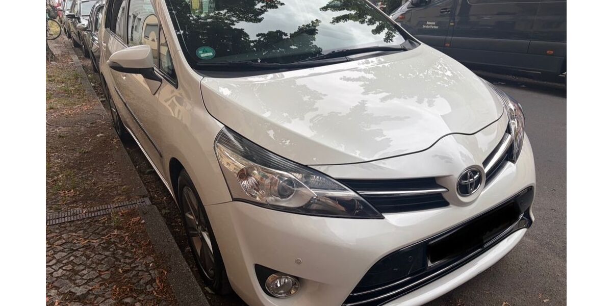 Toyota Verso 192.111 km 7.777 &euro; Oranienburg 16515