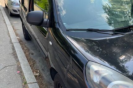 Renault Kangoo 233.000 km 8.900 &euro; Berlin 12161