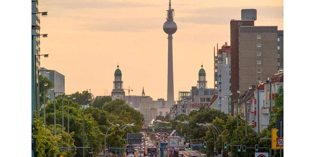 Etagenwohnung Berlin Lichtenberg - 2 Zimmer, 56 m&sup2;, 1.390&euro; | Angebot:24625841