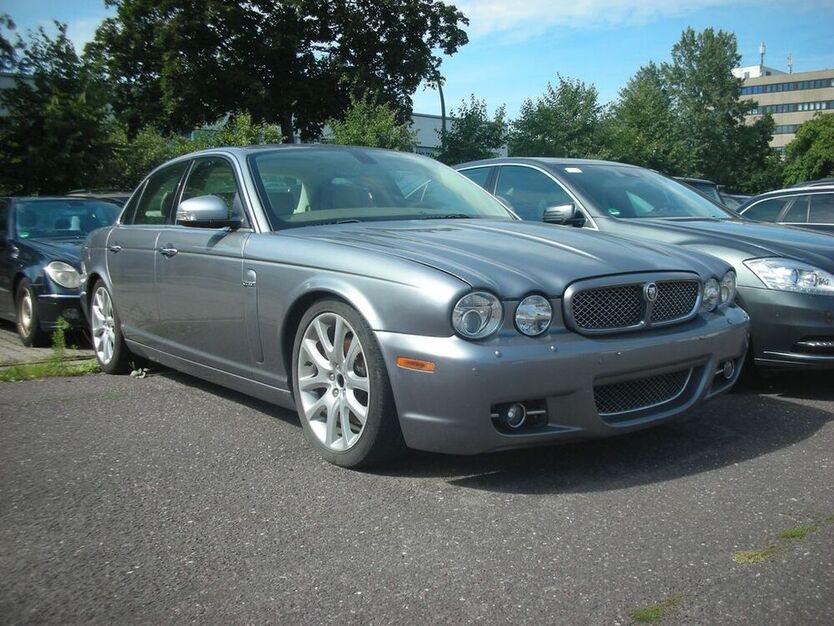 XJ