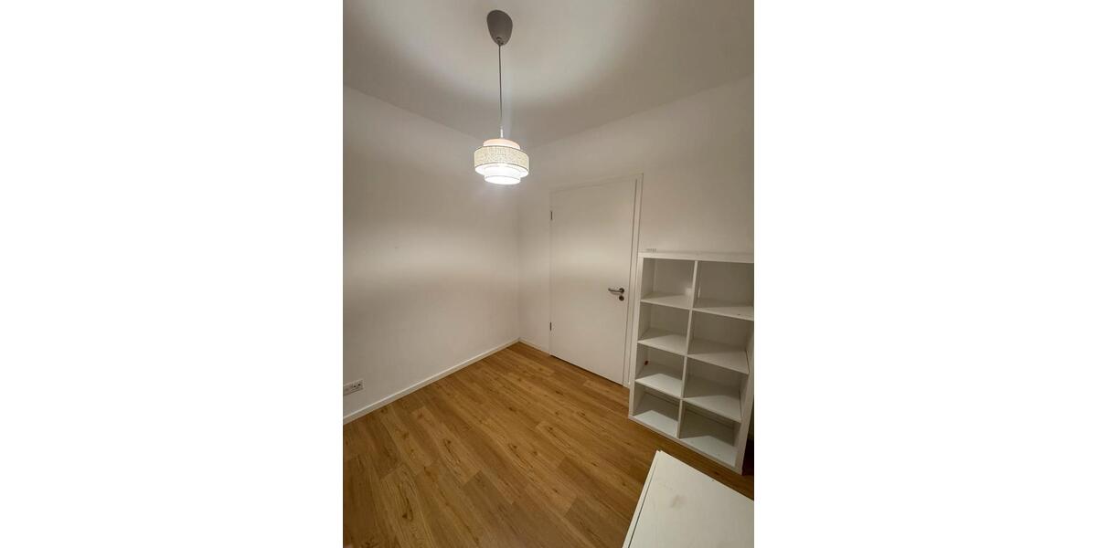Etagenwohnung Berlin Charlottenburg-Wilmersdorf - 1 Zimmer, 110 m&sup2;, 600&euro; | Angebot:24662374