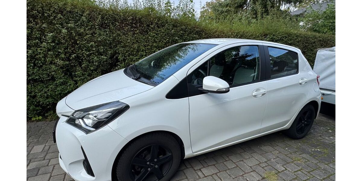 Toyota Yaris 104.207 km 7.200 &euro; Zeuthen 15738