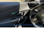 Peugeot 208 Allure*Pano*R-Cam*Navi*Keyless*LED* 32.381 km 13.690 &euro; Berlin 13187
