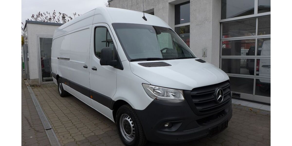 Mercedes-Benz Sprinter 155.984 km 22.490 &euro; Berlin 13086