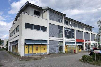 Entwicklungsobjekt im Gewerbepark, Einkaufszentrum in Berliner Vorort kaufen zimmer