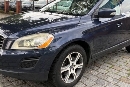 Volvo XC60 182.000 km 10.900 &euro; berlin 12527
