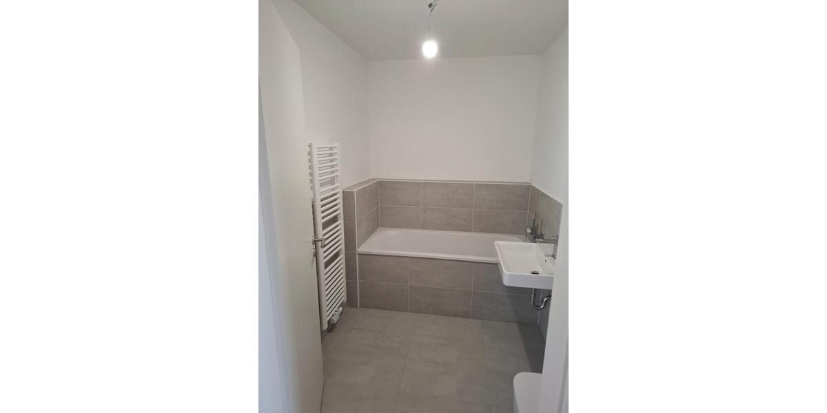 Etagenwohnung Berlin Treptow-Köpenick - 2 Zimmer, 82 m&sup2;, 1.480&euro; | Angebot:27717957