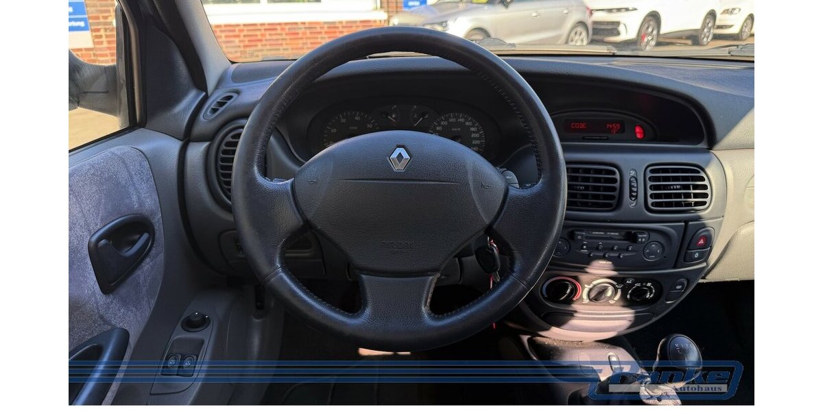 Renault Megane 1.4 16V RXE*09/27TÜV*Rost*Allwetter* 152.300 km 1.990 &euro; Berlin 13187