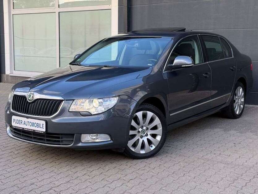 Skoda Superb 86.000 km 8.990 € Berlin 12435