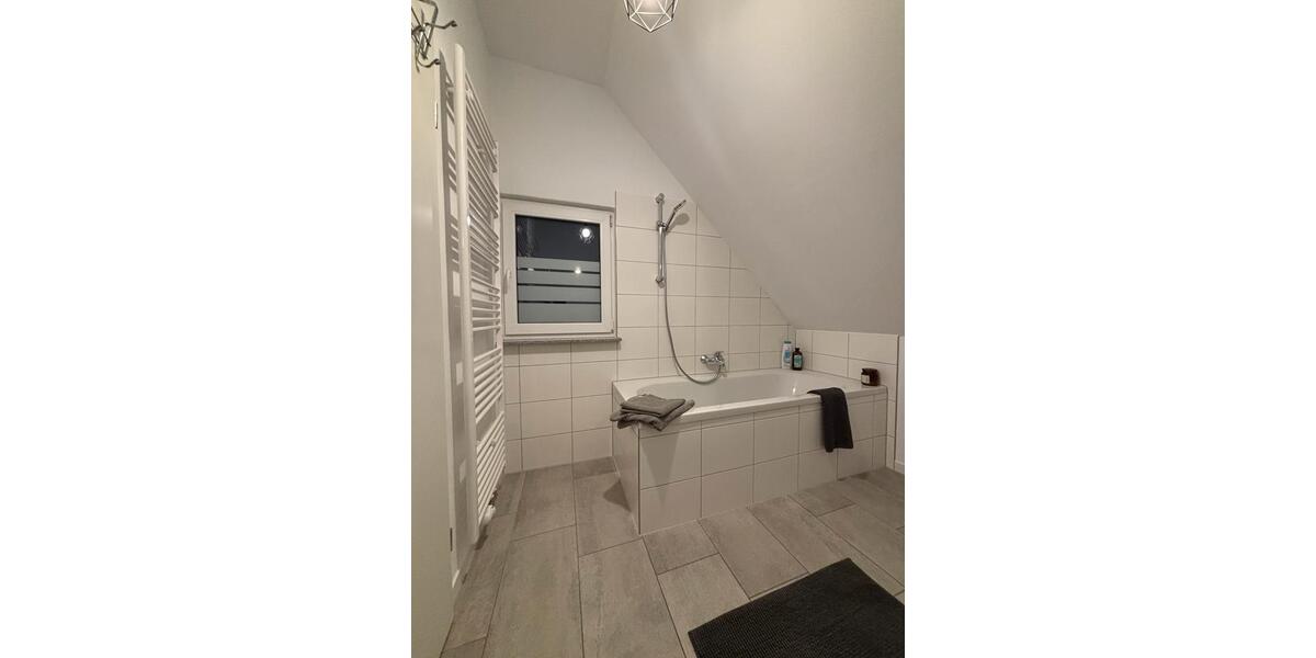 Dachgeschoßwohnung Berlin Treptow-Köpenick - 1 Zimmer, 35 m&sup2;, 1.150&euro; | Angebot:25942213