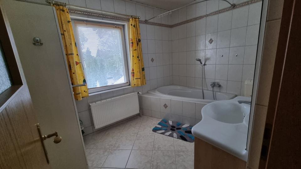 Etagenwohnung Berlin Marzahn-Hellersdorf - 4 Zimmer, 142 m&sup2;, 1.275&euro; | Angebot:24851411