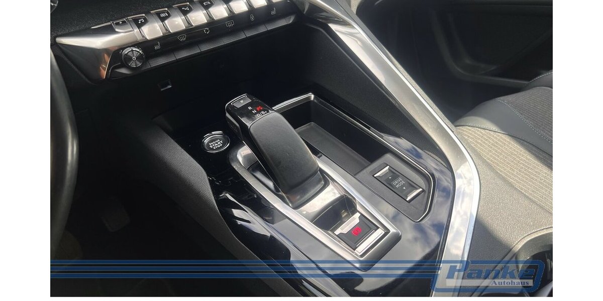 Peugeot 3008 Hybrid 225 Allure Pack EAT8*Kamera*LED*TotW 167.682 km 16.990 &euro; Berlin 13187