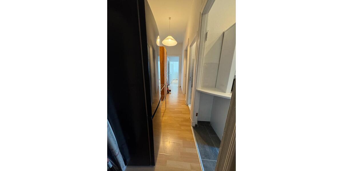 Etagenwohnung Berlin Reinickendorf - 1 Zimmer, 8 m&sup2;, 420&euro; | Angebot:25347569