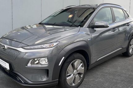 Hyundai KONA 19.769 km 14.900 € Potsdam 14469